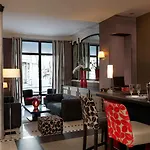Eiffel Seine Отель Париж