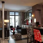 Отель Eiffel Seine Париж