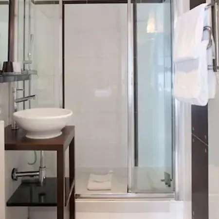 Eiffel Seine 3* París