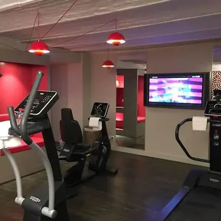 Hotel Eiffel Seine 3*