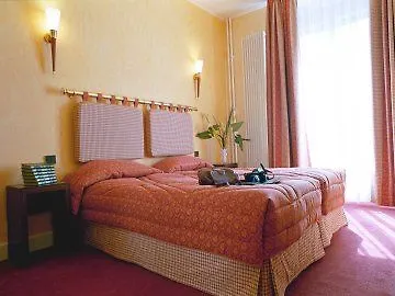 Otel Eiffel Seine 3*