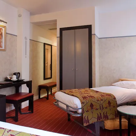 Hotel Eiffel Seine Paříž