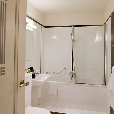 Eiffel Seine Hotel 3*