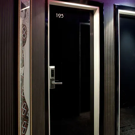 Hotel Eiffel Seine 3*