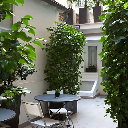 Hotel Eiffel Seine