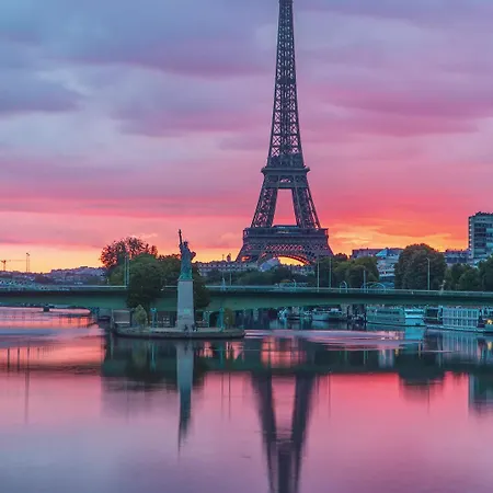 Eiffel Seine Hotel Paris