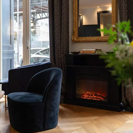 Hotel Eiffel Seine