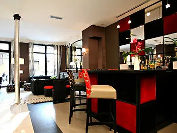 艾菲尔塞纳河酒店 3*