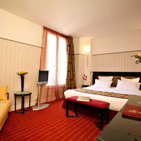 Eiffel Seine Otel Paris