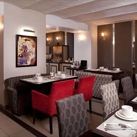 Hotel Eiffel Seine