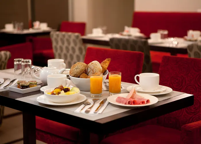 Eiffel Seine Hotel 3*