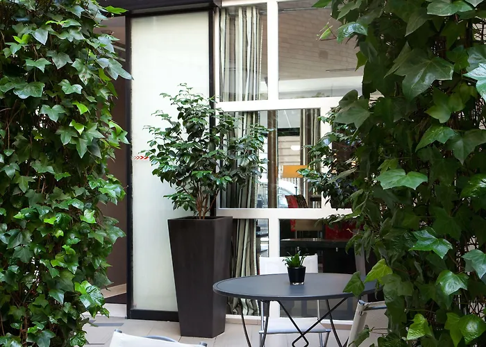 Eiffel Seine Hotell 3*
