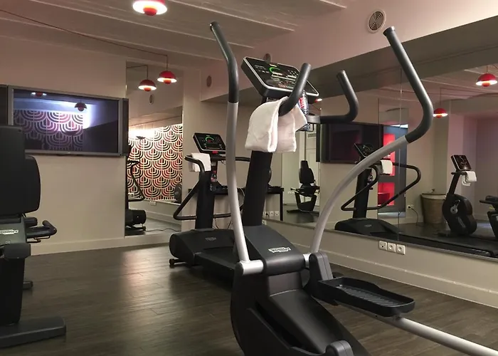 Eiffel Seine Hotel 3*