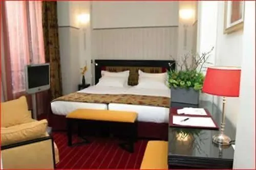 Eiffel Seine Hotel 3*