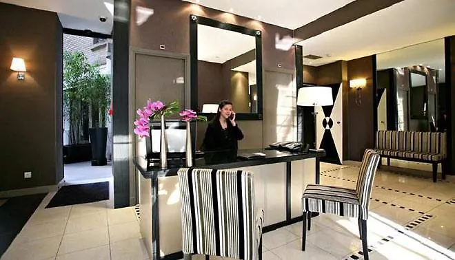 Hotell Eiffel Seine Paris