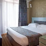 Eiffel Seine Hotel 3*
