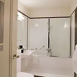 Eiffel Seine Hotel 3*