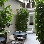 Hotel Eiffel Seine