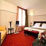 Hotel Eiffel Seine Parijs