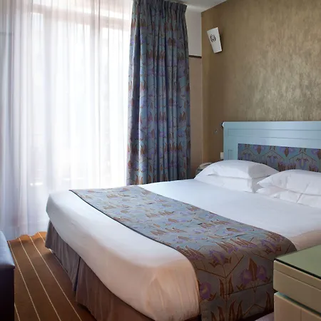 Eiffel Seine Szálloda 3*