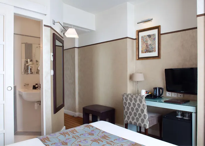 エッフェル セーヌ パリ