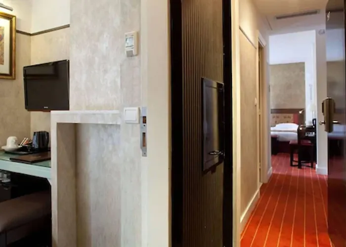 エッフェル セーヌ パリ